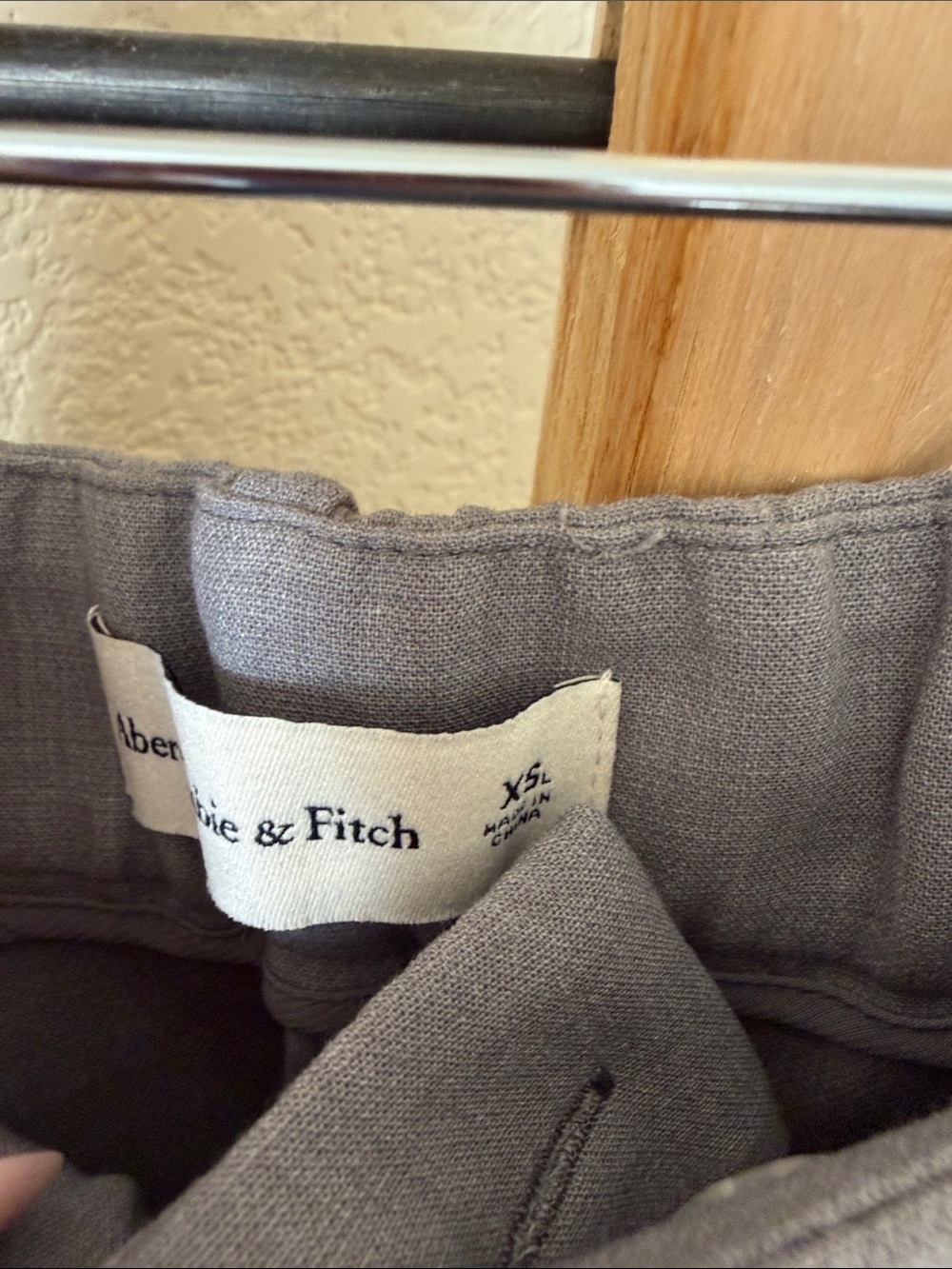 NWT Abercrombie & Fitch Sloan Tailored Wide-Leg Dress Pants in Gray - Picture 4 of 6